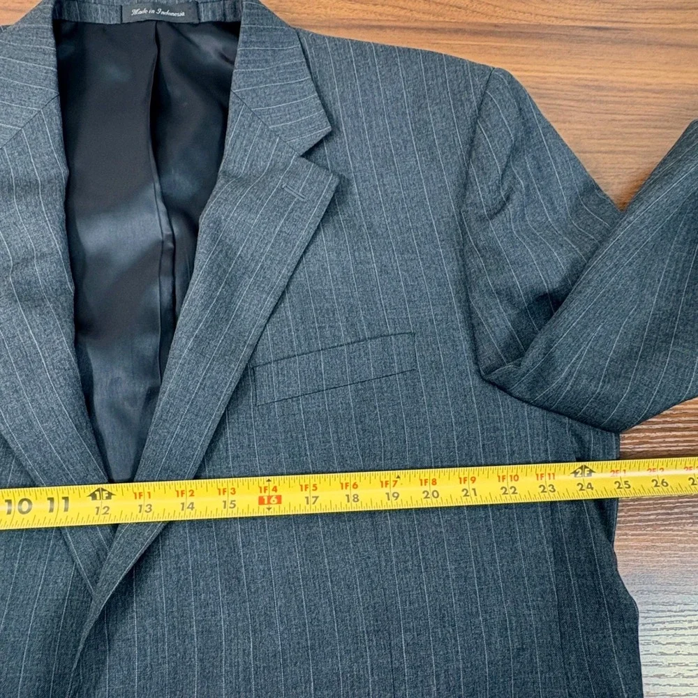 Chaps Mens Gray Pinstripe 100% Wool 2-Piece Suit 48L Jacket 41x30 Pleated‎ Pants